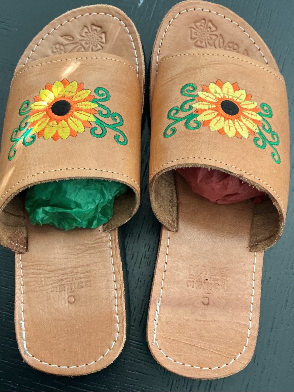 Hand-Embroidered Sunflower Leather Slide Sandals - Mexican sandals - Picture 3 of 4